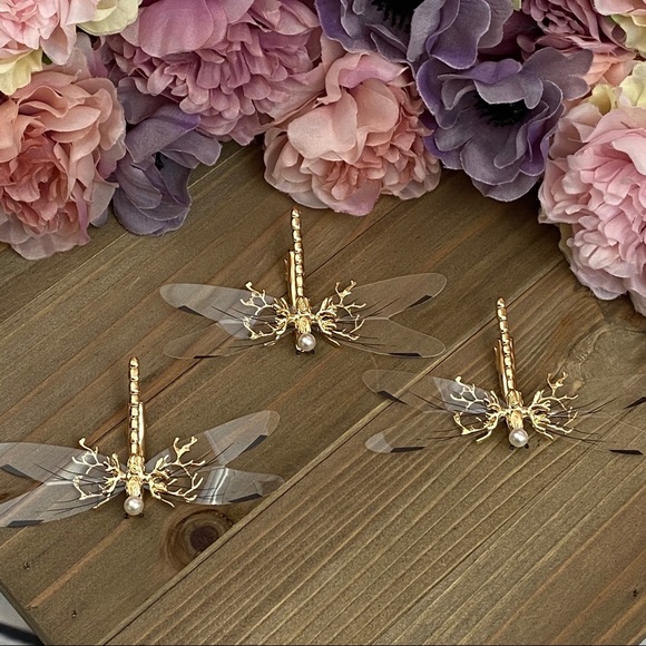 Bohemian Beautiful Gold Dragonfly Hair Clips - Picture 9 of 16